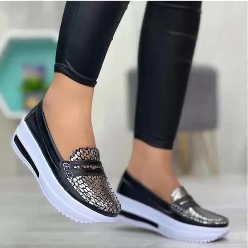 Tênis Feminino Slip-On com Plataforma | Leve, Respirável, Super Estiloso, Vulcanizado e Ideal para o Dia a Dia