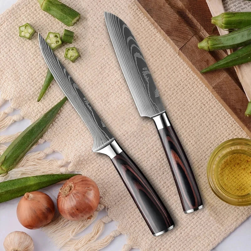 Kit 3 Facas de Cozinha Aço Inoxidável Damascus – Santoku, Chef e Utilitária