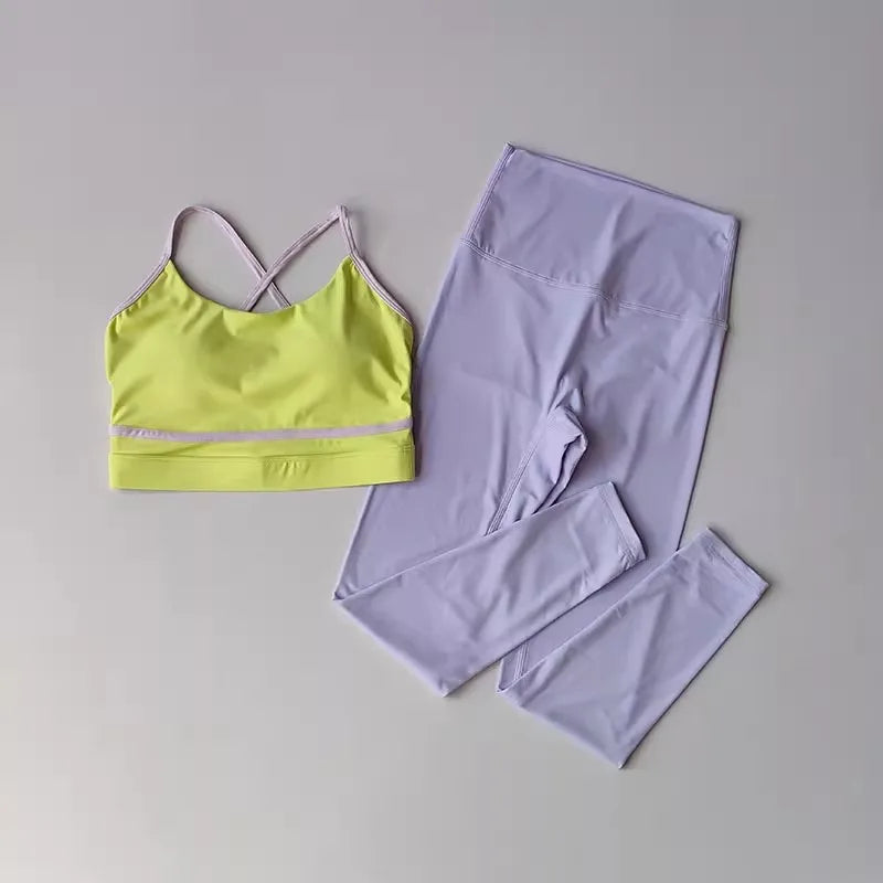 Conjunto Esportivo Feminino para Yoga e Treino – Conforto e Suporte com Legging e Top