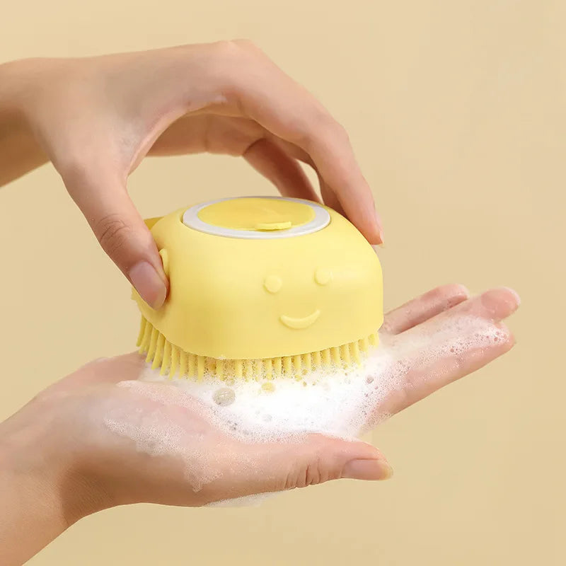 Escova de Banho para Pets em Silicone | Massageadora com Dispenser de Shampoo