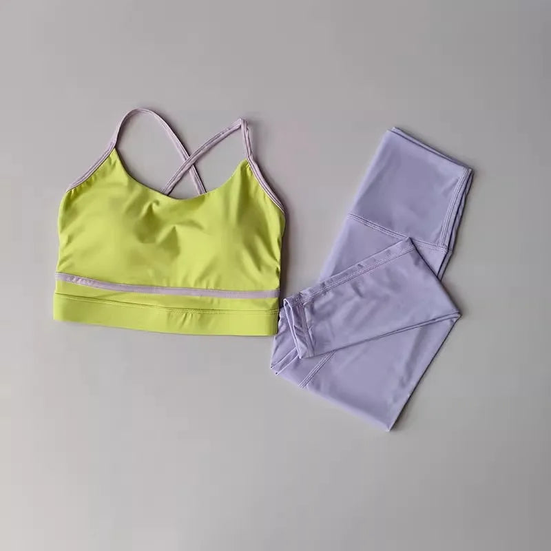 Conjunto Esportivo Feminino para Yoga e Treino – Conforto e Suporte com Legging e Top